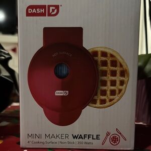 Ash Red Mini Maker Waffle Iron